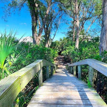 Anna Maria Island Runaway Tropical Dream-One Minute Walk To The Beach-Heated Pool Bradenton Beach Extérieur photo