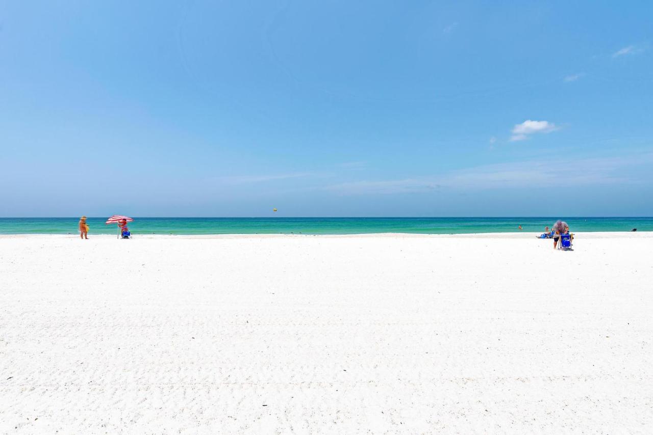 Anna Maria Island Runaway Tropical Dream-One Minute Walk To The Beach-Heated Pool Bradenton Beach Extérieur photo