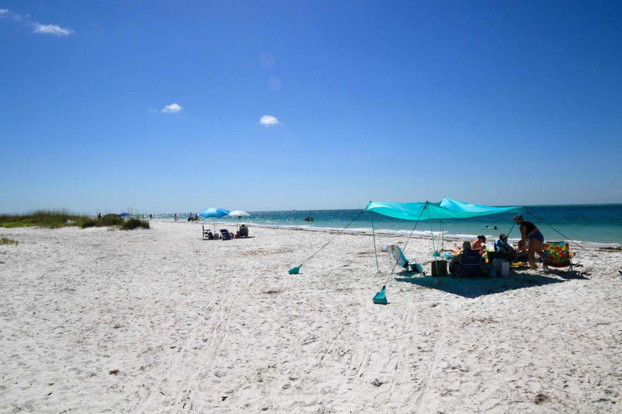 Anna Maria Island Runaway Tropical Dream-One Minute Walk To The Beach-Heated Pool Bradenton Beach Extérieur photo