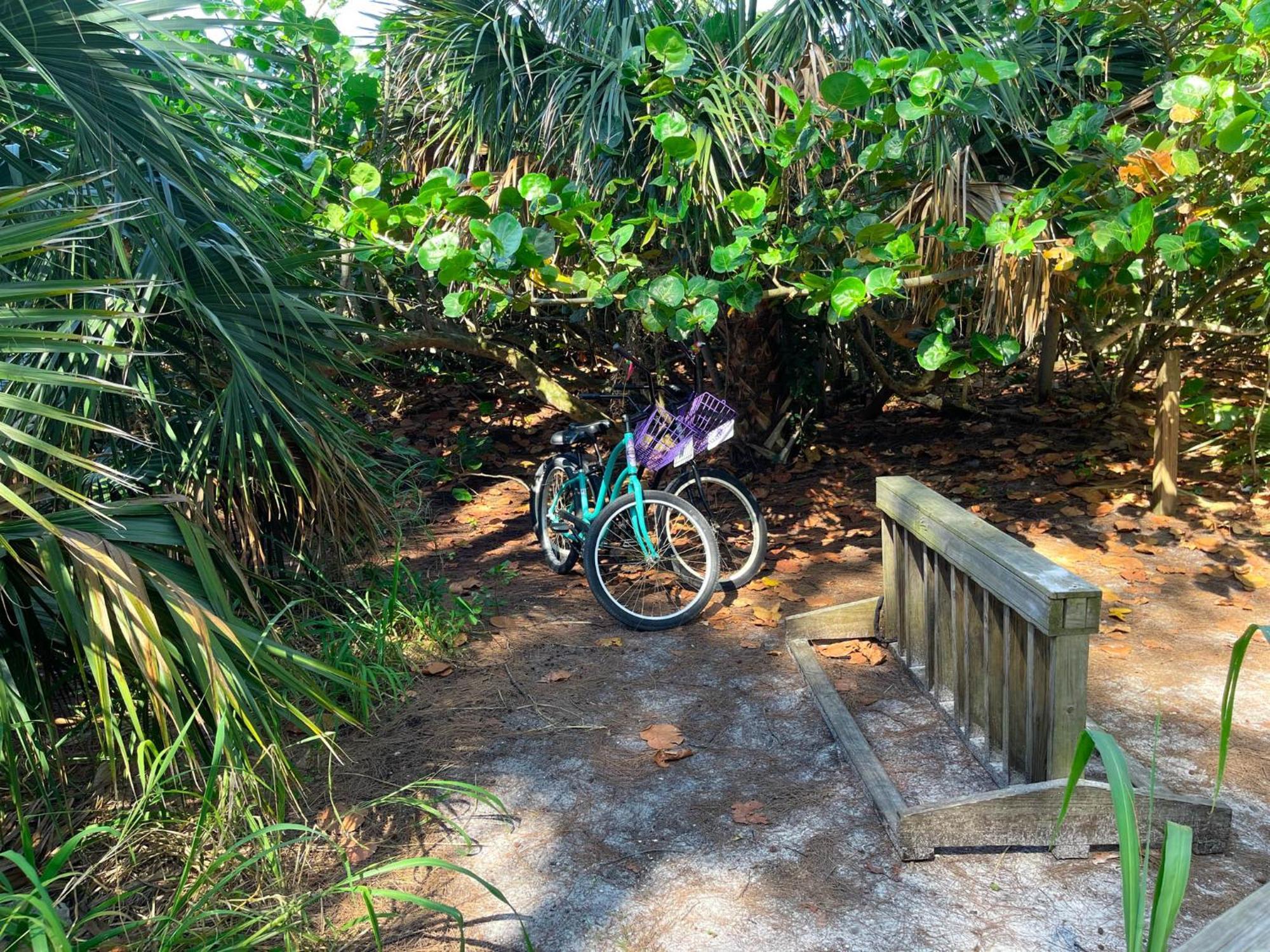 Anna Maria Island Runaway Tropical Dream-One Minute Walk To The Beach-Heated Pool Bradenton Beach Extérieur photo