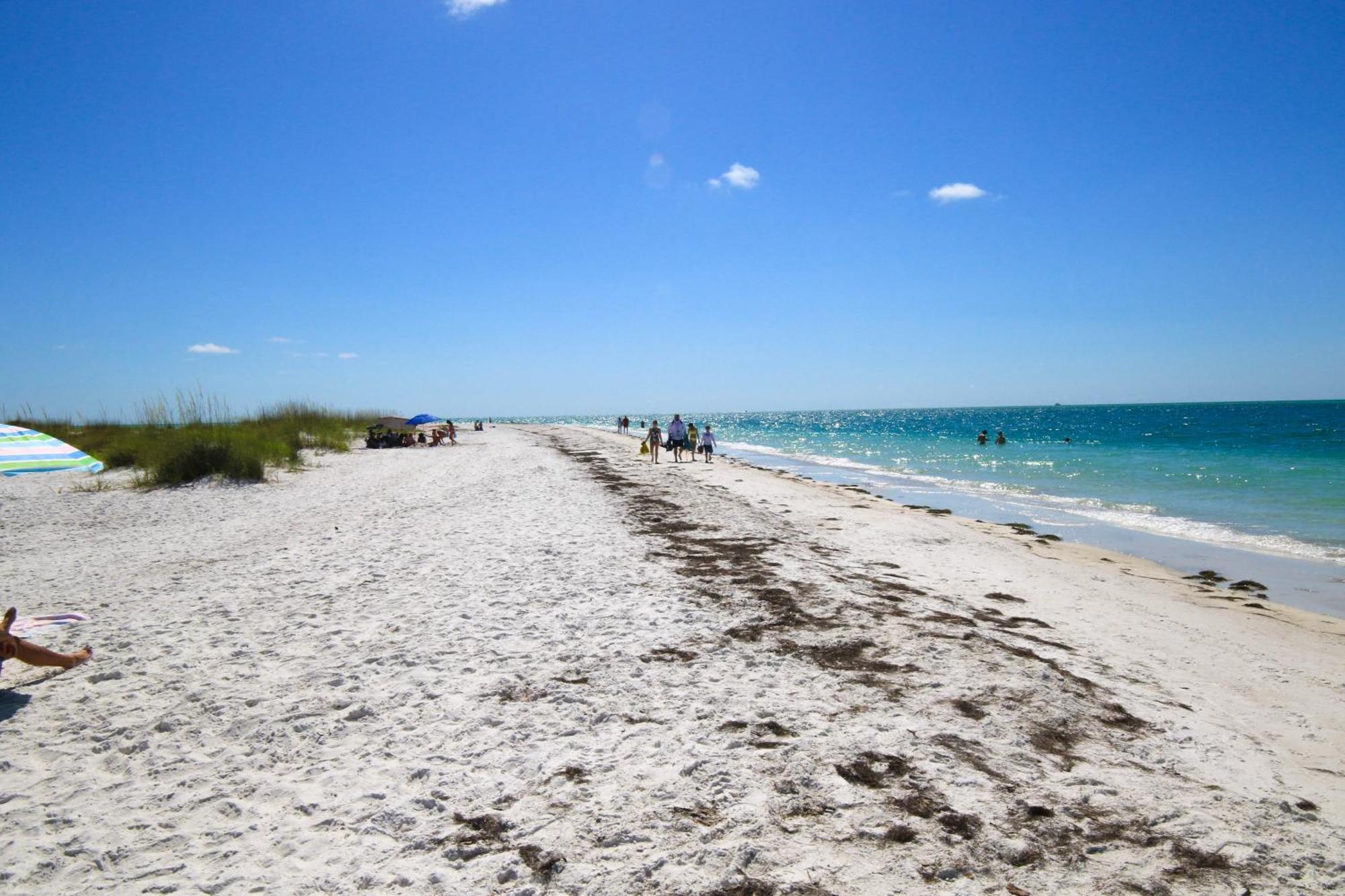 Anna Maria Island Runaway Tropical Dream-One Minute Walk To The Beach-Heated Pool Bradenton Beach Extérieur photo