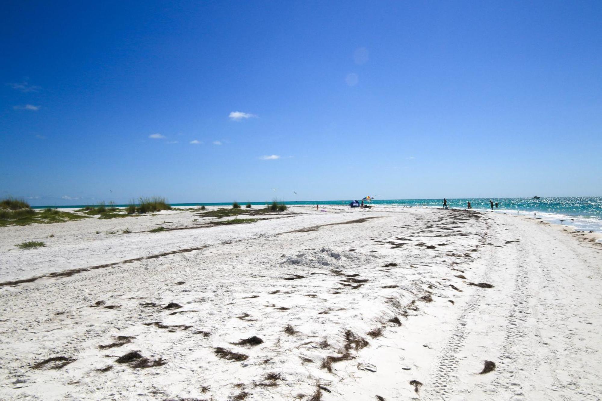 Anna Maria Island Runaway Tropical Dream-One Minute Walk To The Beach-Heated Pool Bradenton Beach Extérieur photo