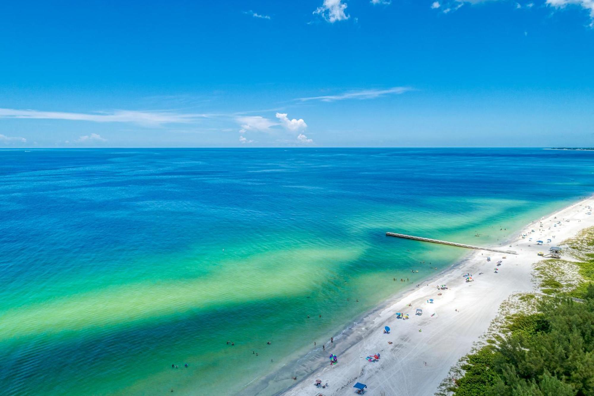 Anna Maria Island Runaway Tropical Dream-One Minute Walk To The Beach-Heated Pool Bradenton Beach Extérieur photo