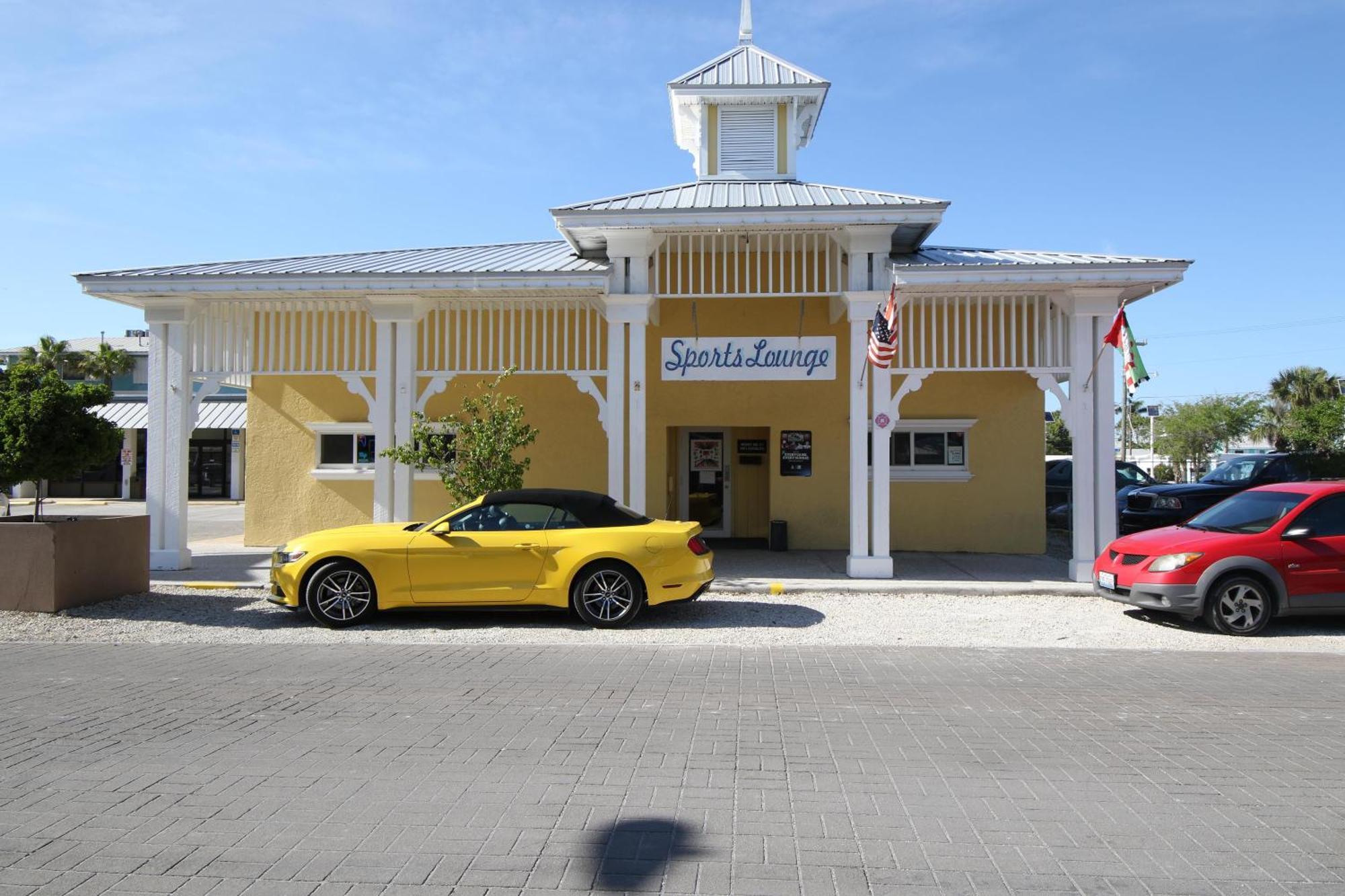 Anna Maria Island Runaway Tropical Dream-One Minute Walk To The Beach-Heated Pool Bradenton Beach Extérieur photo