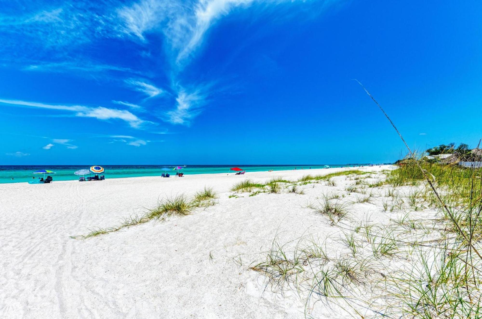 Anna Maria Island Runaway Tropical Dream-One Minute Walk To The Beach-Heated Pool Bradenton Beach Extérieur photo