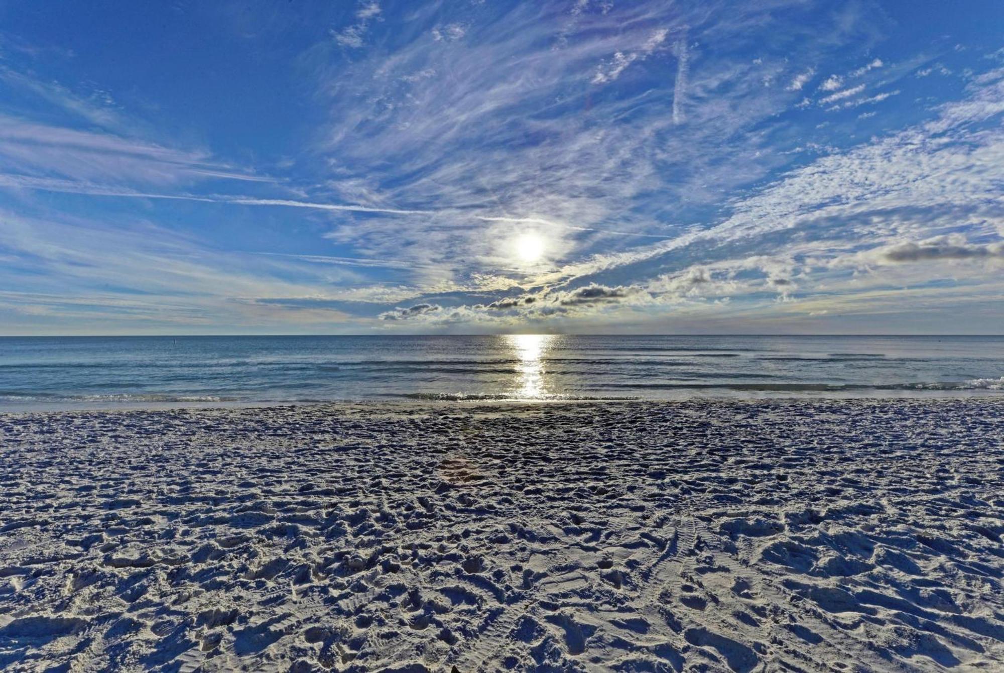 Anna Maria Island Runaway Tropical Dream-One Minute Walk To The Beach-Heated Pool Bradenton Beach Extérieur photo