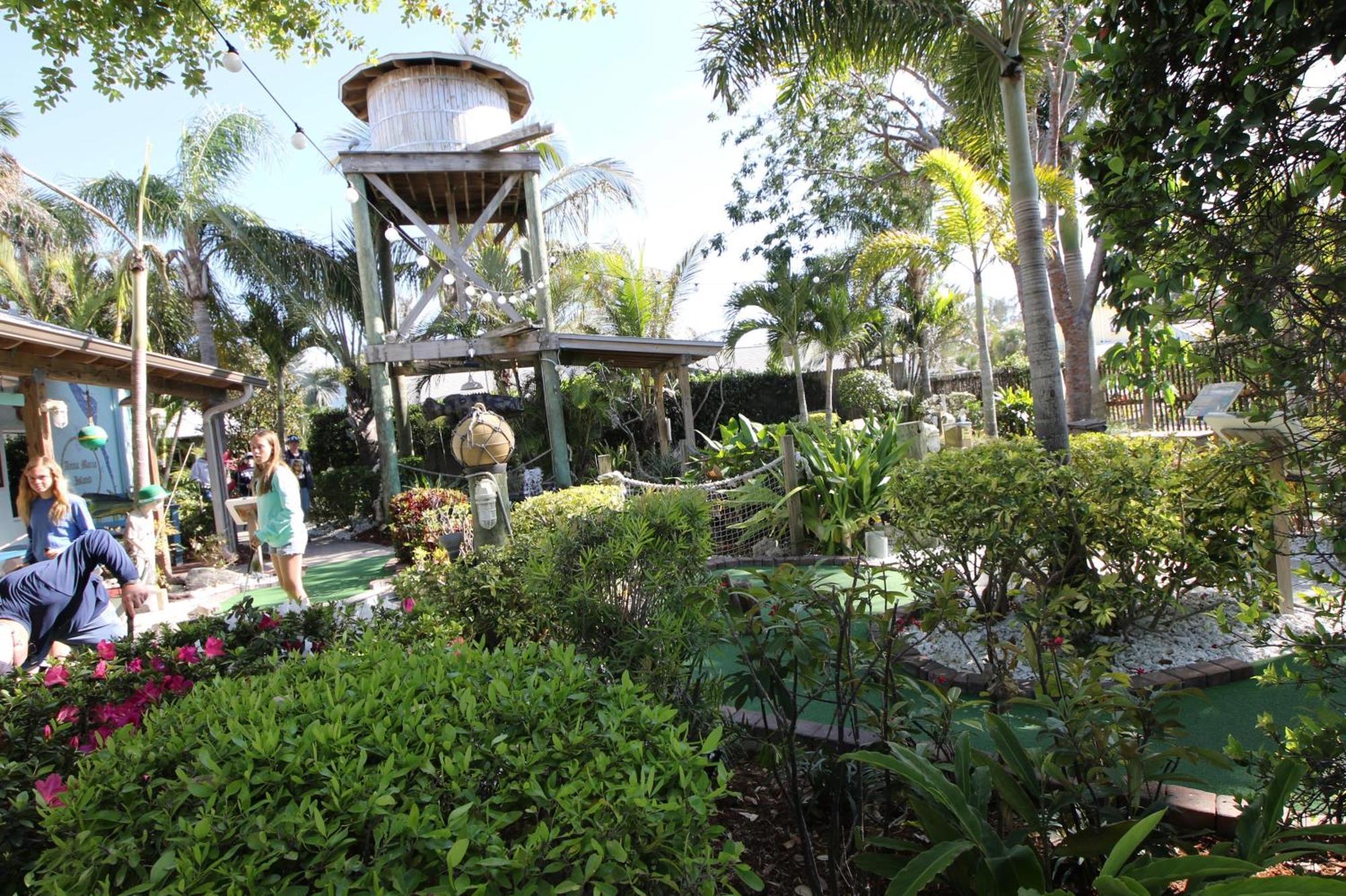 Anna Maria Island Runaway Tropical Dream-One Minute Walk To The Beach-Heated Pool Bradenton Beach Extérieur photo