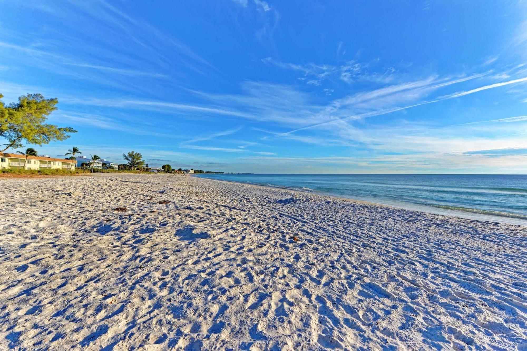 Anna Maria Island Runaway Tropical Dream-One Minute Walk To The Beach-Heated Pool Bradenton Beach Extérieur photo
